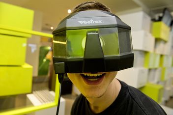 Spielefan mit 3D Brille im Computerspielemuseum Berlin